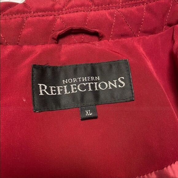 NORTHERN REFLECTIONS | Quilted Styled Hooded Jacket - Picture 6 of 9